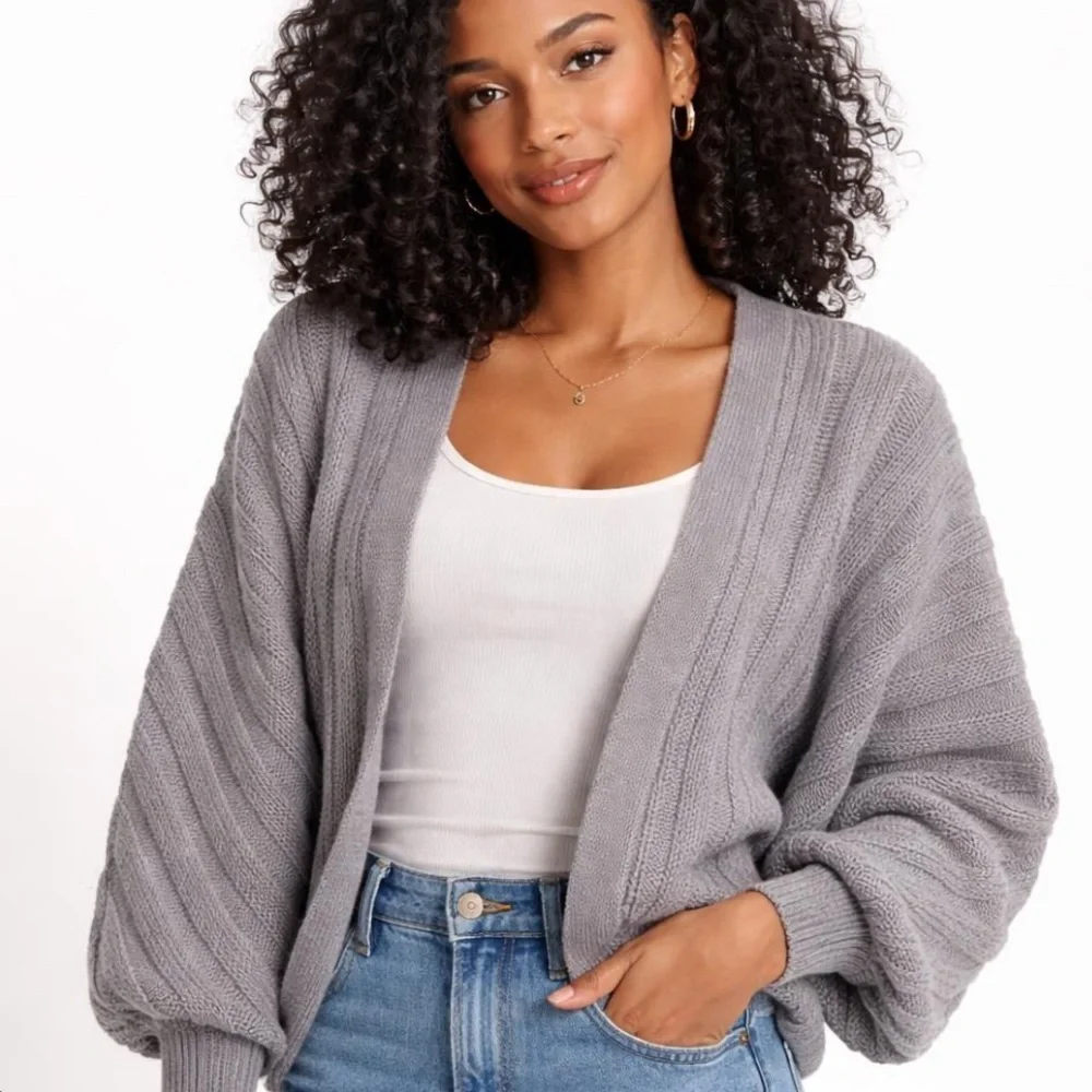 Women’s Gray Cable Knit Cardigan with Dolman Sleeve Size XS